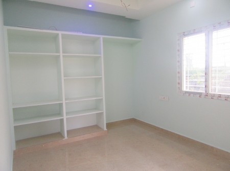 12) Childerns Bedroom.JPG